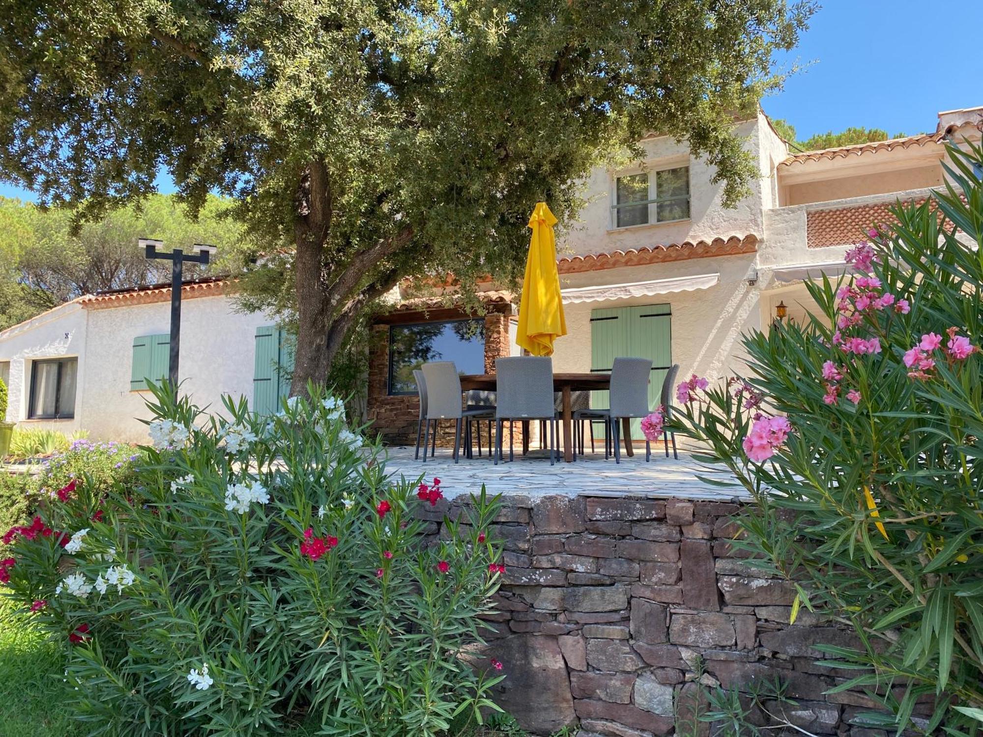 La Villa Le Cannet-des-Maures Exterior foto
